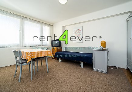 Pronájem bytu, Vokovice, Vokovická, 1+kk, 24 m2, lodžie, sklep, výtah, zařízený, Rent4Ever.cz