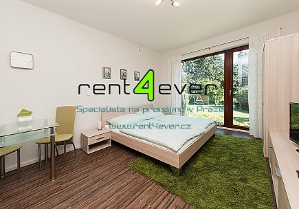 Pronájem bytu, Troja, Na Farkách, 1+kk v RD, 25 m2, novostavba, terasa, zahrada, zařízený nábytkem, Rent4Ever.cz
