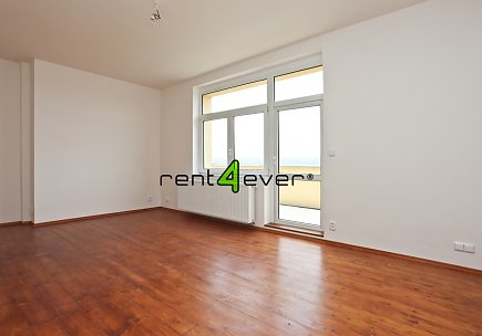 Pronájem bytu, Metro C Kačerov, 1+kk, 30 m2, cihla, terasa, sklep, nezařízený, Rent4Ever.cz