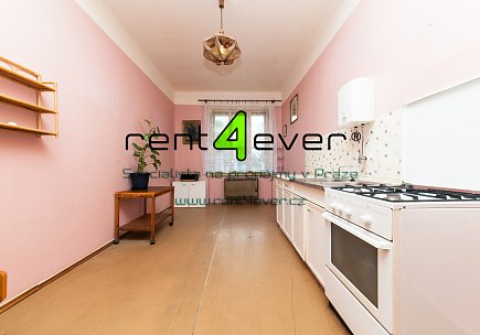 Pronájem bytu, Metro A Strašnická, 2+1, 65 m2, cihla, částečně zařízený nábytkem, Rent4Ever.cz