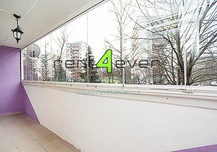Pronájem bytu, Metro B Prosek, byt 3+1, 74 m2 s lodžií, po rekonstrukci, výtah, šatna, nezařízený, Rent4Ever.cz