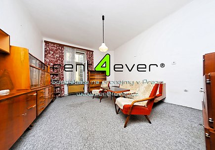 Pronájem bytu, Vršovice, Orelská, garsoniéra, 26 m2, cihla, parkování před domem, nezařízená , Rent4Ever.cz