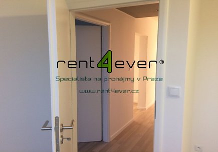 Pronájem bytu, Vokovice, Egyptská, 3+kk, 57 m2, výtah, komora, zasklená lodžie, částečně zařízený, Rent4Ever.cz