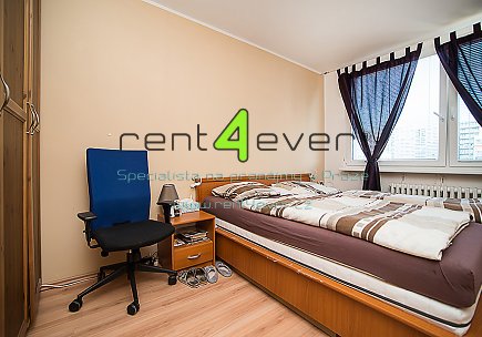 Pronájem bytu, Háje, Stříbrského, 3+1, 75 m2, po rekonstrukci, výtah, balkon, částečně zařízený, Rent4Ever.cz