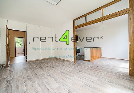 Pronájem bytu, Záběhlice, Jetelová, byt  3+1, 70 m2, výtah, nezařízený nábytkem, Rent4Ever.cz