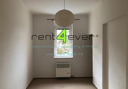 Pronájem bytu, Strašnice, Srbínská, byt 2+kk, 46 m2, cihla, po rekonstrukci, nezařízený nábytkem, Rent4Ever.cz