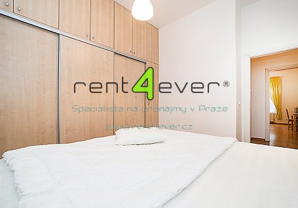 Pronájem bytu, Vinohrady, Na Kozačce, 2+kk, 58 m2, po rekonstrukci, výtah, terasa, část. zařízený, Rent4Ever.cz