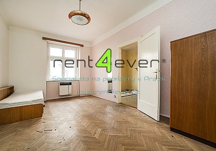 Pronájem bytu, Metro A Želivského, byt 2+kk, 48 m2, cihla, balkon, sklep, výtah, vybavení po dohodě, Rent4Ever.cz