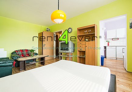Pronájem bytu, Chodov, Benkova, 1+1, 35 m2, výtah, zařízeno nábytkem, Rent4Ever.cz