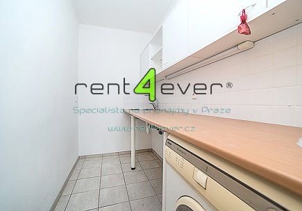 Pronájem bytu, Dolní Chabry, U větrolamu, 3+1, 169 m2, po rekonstrukci, terasa, parking, nezařízený, Rent4Ever.cz