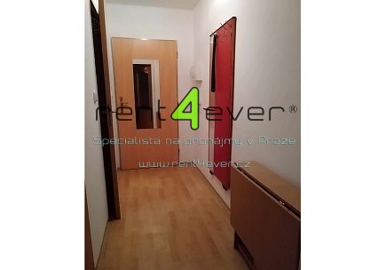 Pronájem bytu, Milovice – Mladá, ul. Braniborská, byt 1+1, 29 m2 s balkonem, zařízený nábytkem, Rent4Ever.cz