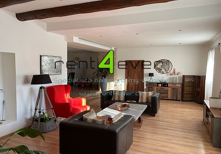 Pronájem bytu, Záběhlice, Dolní Chaloupky, byt 3+kk, 126 m2 v RD, po rekonstrukci, zařízený , Rent4Ever.cz