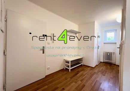 Pronájem bytu, Liboc, Nová Šárka, byt 2+1, 60 m2, po rekonstrukci, komora, částečně zařízený, Rent4Ever.cz