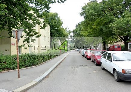Pronájem bytu, Veleslavín, Za vokovickou vozovnou, 2+kk, 46 m2, sklep, komora, zařízený, Rent4Ever.cz