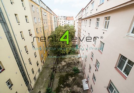 Pronájem bytu, Košíře, Pod Klamovkou, byt 2+kk, 43 m2, novostavba, komora, výtah, část. zařízený, Rent4Ever.cz