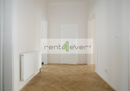 Pronájem bytu, Metro A Staroměstská, luxusní 3+1, 107 m2, cihla, po rekonstrukci, výtah, nezařízený, Rent4Ever.cz