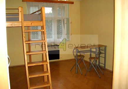 Pronájem bytu, Strašnice, Kounická, byt 1+kk, 24 m2, sklep, vestavěné patro, zařízený , Rent4Ever.cz