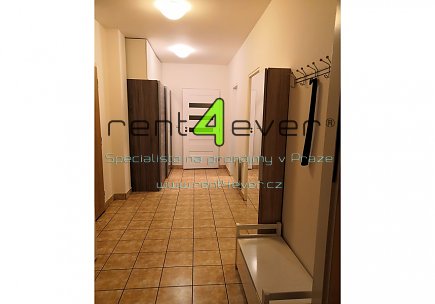Pronájem bytu, Stodůlky, Wiedermannova, byt 2+kk, 64 m2, balkon, výtah, částečně zařízený, Rent4Ever.cz