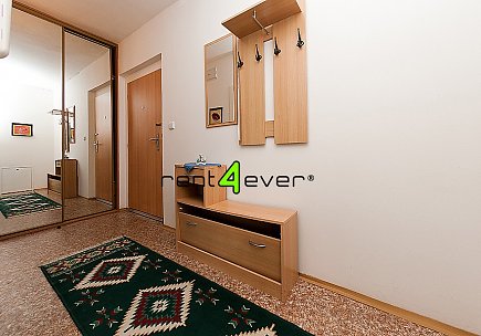 Pronájem bytu, Košíře, Zahradníčkova, byt 2+kk, 56 m2, terasa, výtah, bezbariérový, zařízený, Rent4Ever.cz