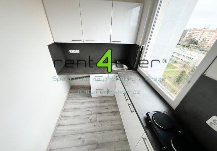 Pronájem bytu, Troja, Krynická, 1+kk, 30 m2, po rekonstrukci, výtah, nezařízený nábytkem, Rent4Ever.cz