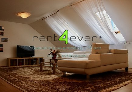 Pronájem bytu, Hostivař, Pod stanicí, podkrovní studio 2+kk v RD, 90 m2, terasa, kompletně vybavený, Rent4Ever.cz