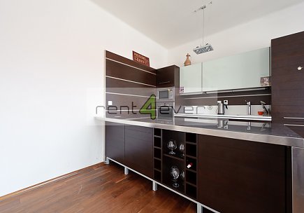 Pronájem bytu, Smíchov, U Santošky, 2+kk, 89 m2, cihla, 2x balkon, bezbariérový, zařízený, Rent4Ever.cz