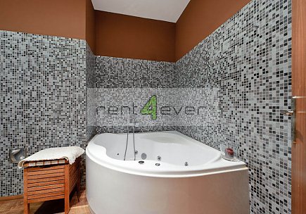Pronájem bytu, Smíchov, U Santošky, 2+kk, 89 m2, cihla, 2x balkon, bezbariérový, zařízený, Rent4Ever.cz