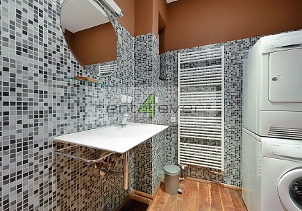 Pronájem bytu, Smíchov, U Santošky, 2+kk, 89 m2, cihla, 2x balkon, bezbariérový, zařízený, Rent4Ever.cz