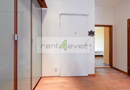 Pronájem bytu, Smíchov, U Santošky, 2+kk, 89 m2, cihla, 2x balkon, bezbariérový, zařízený, Rent4Ever.cz