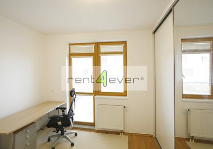 Pronájem bytu, Košíře, Na pomezí, byt 3+kk, 80 m2, cihla, balkon, výtah, vybavený nábytkem, Rent4Ever.cz