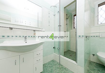 Pronájem bytu, Strašnice, Konojedská, byt 2+1, 52 m2, v RD, po rekonstrukci, garáž, nezařízený, Rent4Ever.cz