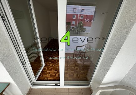 Pronájem bytu, Černý Most, Kpt. Stránského, 2+kk, 45 m2, lodžie, sklep, 2 výtahy, zařízený nábytkem, Rent4Ever.cz