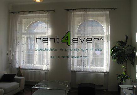 Pronájem bytu, Smíchov, Malátova, 2+kk, 62 m2, cihla, šatna, výtah, kompletně zařízený, Rent4Ever.cz