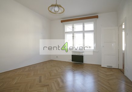 Pronájem bytu, Žižkov, Na mokřině, byt 1+1, 44 m2, cihla, po rekonstrukci, nezařízený, Rent4Ever.cz