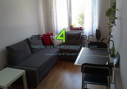Pronájem bytu, Smíchov, Pod Děvínem, byt 2+kk, 36 m2, po rekonstrukci, sklep, částečně zařízený, Rent4Ever.cz