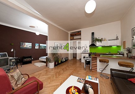 Pronájem bytu, Karlín, Březinová, byt 2+kk, 54 m2, cihla, komora, výtah, částečně zařízený, Rent4Ever.cz