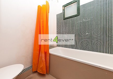 Pronájem bytu, Karlín, Březinová, byt 2+kk, 54 m2, cihla, komora, výtah, částečně zařízený, Rent4Ever.cz