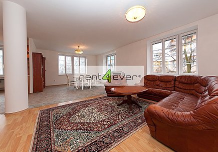 Pronájem bytu, Veleslavín, luxusní byt 5+kk, 170 m2, areál Hvězda, terasa, 2 garážová stání, Rent4Ever.cz