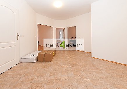Pronájem bytu, Veleslavín, luxusní byt 5+kk, 170 m2, areál Hvězda, terasa, 2 garážová stání, Rent4Ever.cz