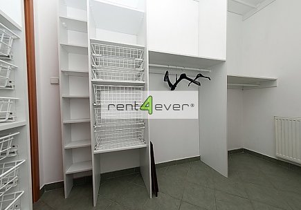 Pronájem bytu, Košíře, Naskové, 2+kk, 56 m2, novostavba, výtah, balkon, šatna, zahrada, zařízený, Rent4Ever.cz