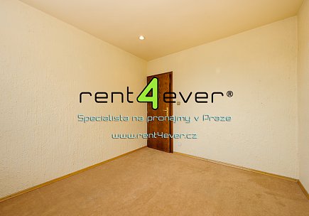 Pronájem bytu, Košíře, U Kavalírky, 2+kk, 43 m2, cihla, parkování, výtah, nezařízený nábytkem, Rent4Ever.cz