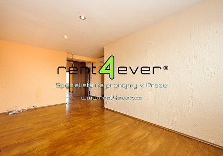 Pronájem bytu, Košíře, U Kavalírky, 2+kk, 43 m2, cihla, parkování, výtah, nezařízený nábytkem, Rent4Ever.cz