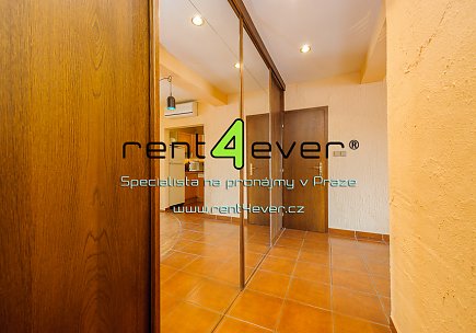 Pronájem bytu, Košíře, U Kavalírky, 2+kk, 43 m2, cihla, parkování, výtah, nezařízený nábytkem, Rent4Ever.cz