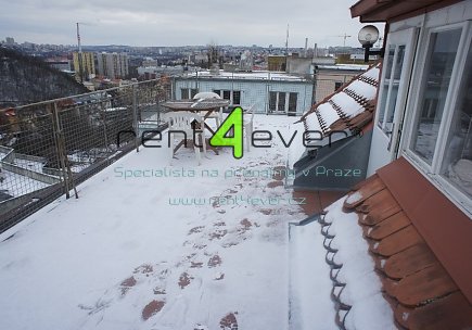 Pronájem bytu, Metro C Pankrác, byt 1+kk, 68 m2, po částečné rekonstrukci, cihla, terasa, Rent4Ever.cz