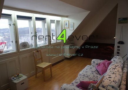 Pronájem bytu, Metro C Pankrác, byt 1+kk, 68 m2, po částečné rekonstrukci, cihla, terasa, Rent4Ever.cz