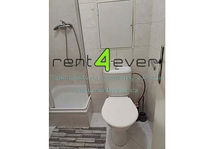 Pronájem bytu, Kyje, Lipnická, byt 1+kk, 28 m2, balkon, výtah, bezbariérový, zařízený, Rent4Ever.cz