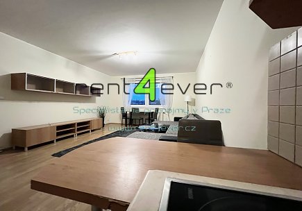 Pronájem bytu, Vršovice, Přípotoční, 2+kk, 58 m2, novostavba, výtah, bezbariérový, zařízený, Rent4Ever.cz