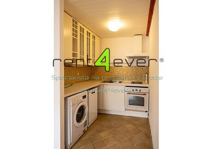 Pronájem bytu, Metro B Palmovka, loftový byt 2+kk, 76 m2, balkon, po rekonstrukci, nezařízený, Rent4Ever.cz