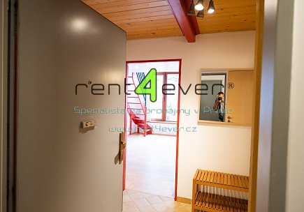 Pronájem bytu, Metro B Palmovka, loftový byt 2+kk, 76 m2, balkon, po rekonstrukci, nezařízený, Rent4Ever.cz