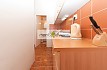 Pronájem bytu, Dejvice, Krocínovská 1+kk ve vile, 35 m2, po rekonstrukci, terasa, zahrada, zařízený, Rent4Ever.cz